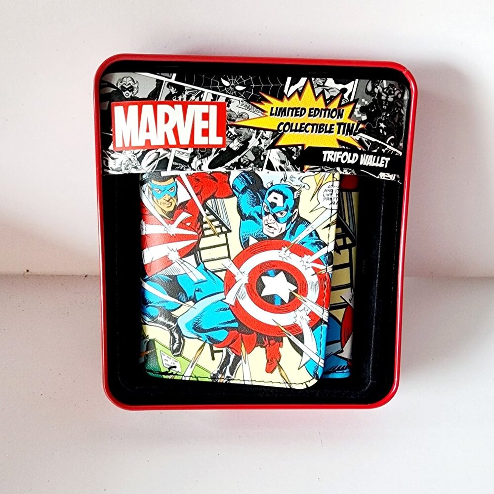 Marvel Comic Slim Fold Wallet with Collectible Tin Box Captain America.